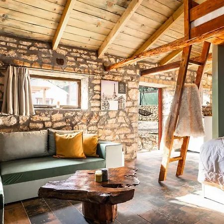 Villa Nikos *