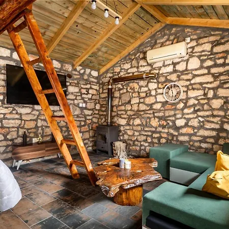 Nikos Villa Poulata
