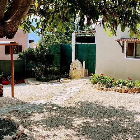 Villa Nikos Poulata