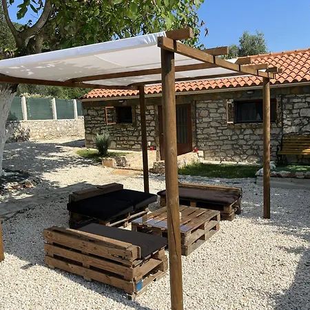 Villa Nikos *